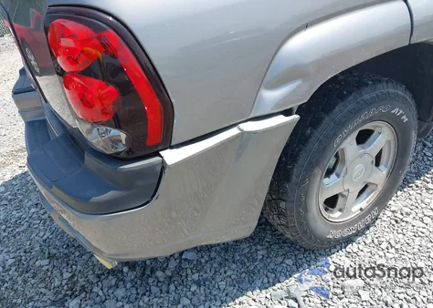 2006 Chevrolet Trailblazer Ls/Lt из США, поврежденный, VIN 1GNDT13S062172710